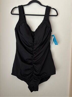 Azul by Maxine of Hollywood Shirred Front Girl Leg One Piece Size 20W NEW Black